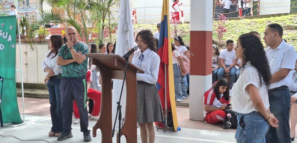 Letras, arte y tradición: Colegio Agustina Ferro celebró el Día del Idioma