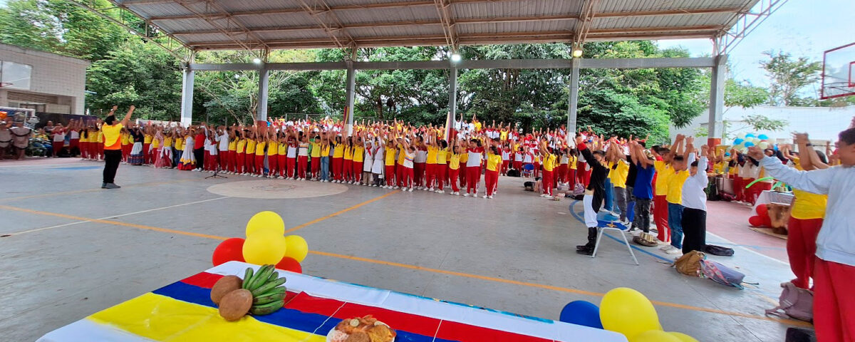 Colegio Agustina Ferro conmemora la independencia de Colombia Colegio Agustina Ferro conmemora la independencia de Colombia