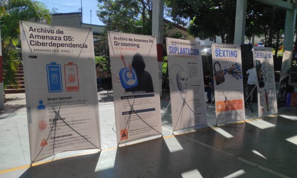 Colegio Agustina Ferro participa en jornada de prevención de riesgos digitales Colegio Agustina Ferro participa en jornada de prevención de riesgos digitales