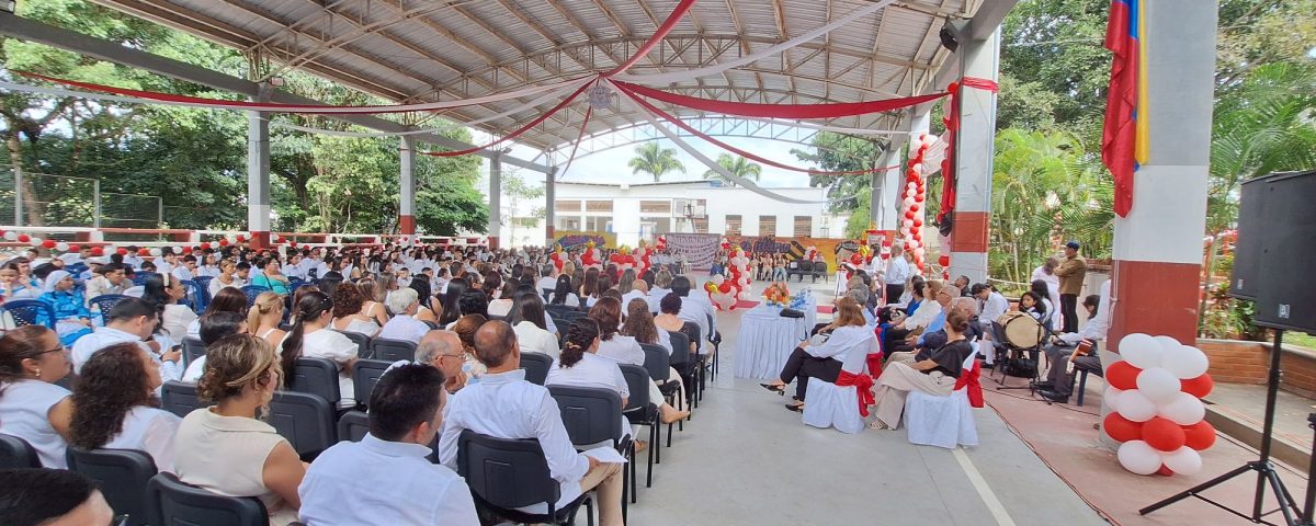Así se vivió la celebración de los 65 años del Colegio Agustina Ferro